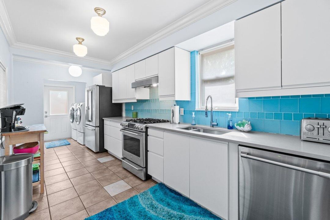 Active With Contract: $519,000 (2 beds, 2 baths, 1544 Square Feet)