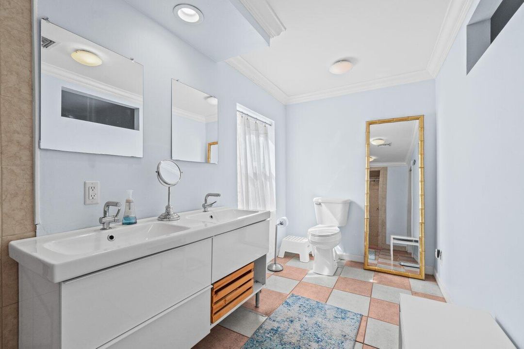 Active With Contract: $519,000 (2 beds, 2 baths, 1544 Square Feet)