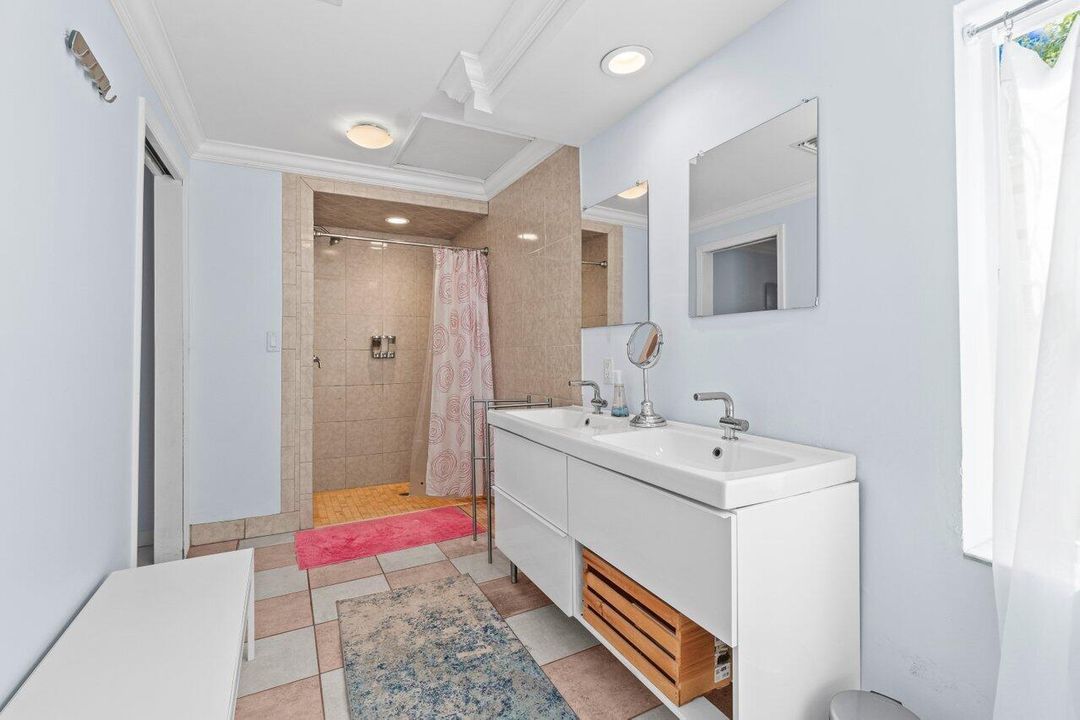 Active With Contract: $519,000 (2 beds, 2 baths, 1544 Square Feet)