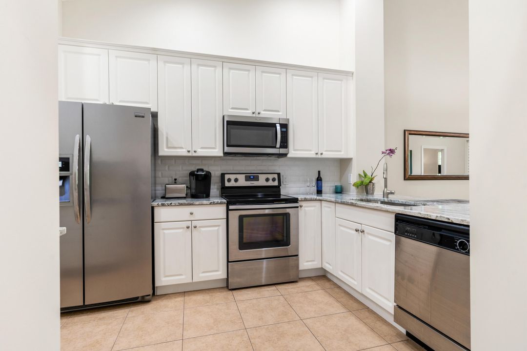 待售: $369,999 (2 贝兹, 2 浴室, 1235 平方英尺)