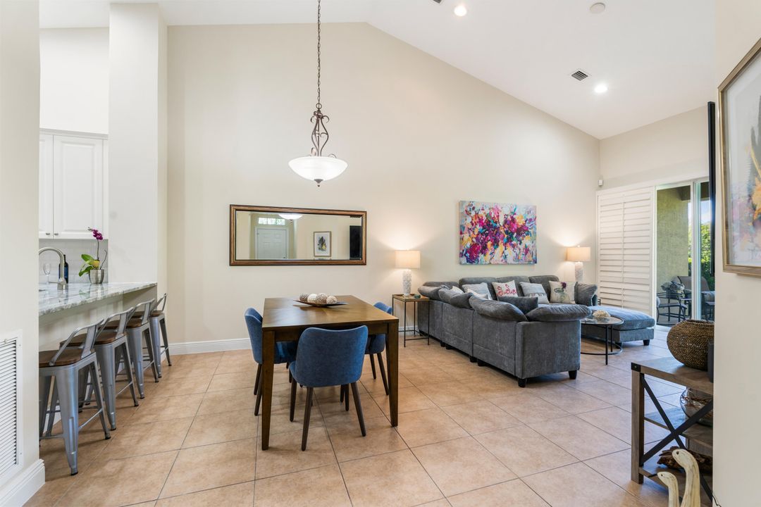 待售: $369,999 (2 贝兹, 2 浴室, 1235 平方英尺)