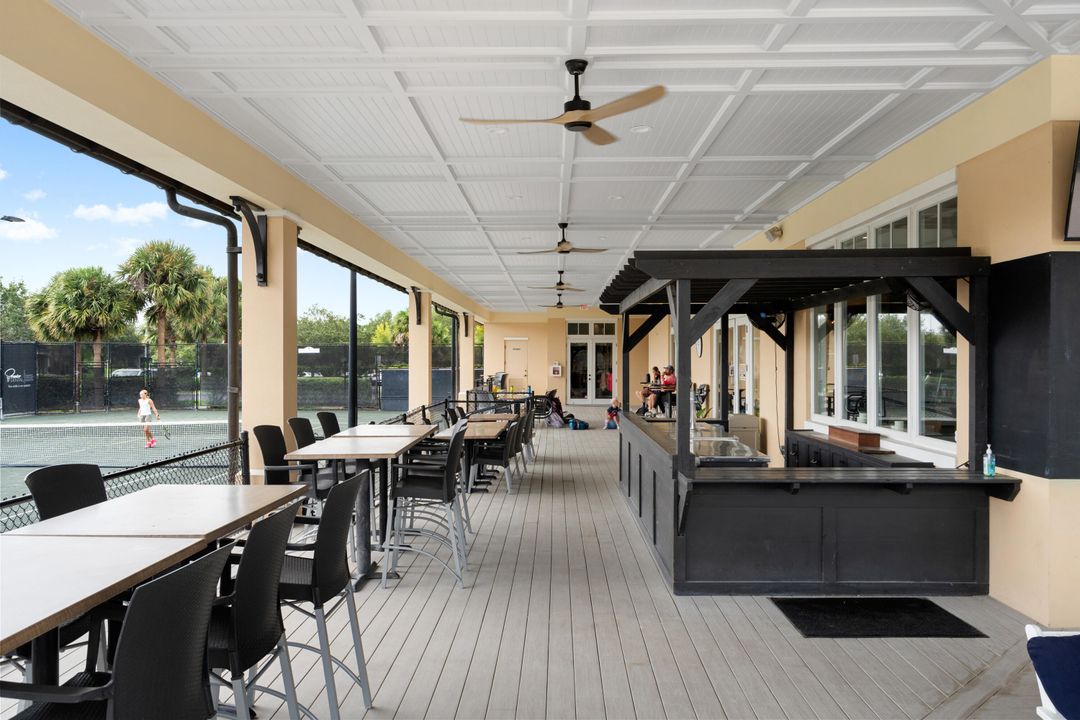 待售: $369,999 (2 贝兹, 2 浴室, 1235 平方英尺)