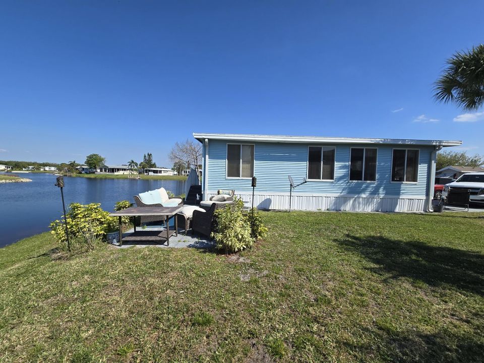 For Sale: $130,000 (2 beds, 1 baths, 799 Square Feet)