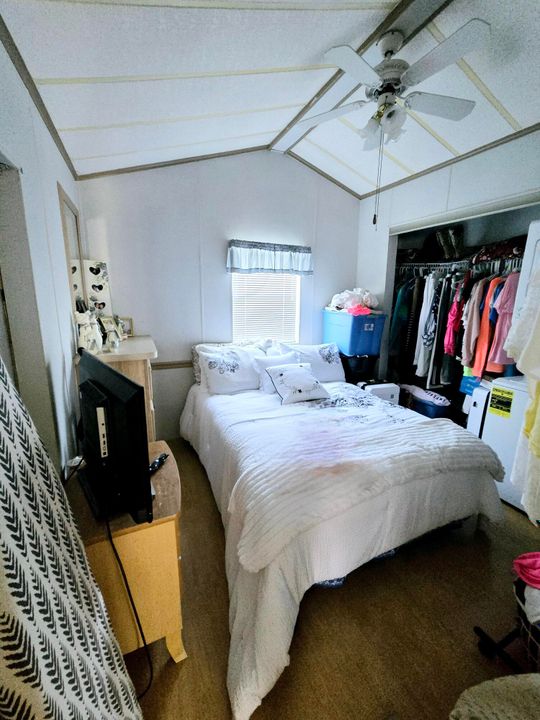 For Sale: $130,000 (2 beds, 1 baths, 799 Square Feet)