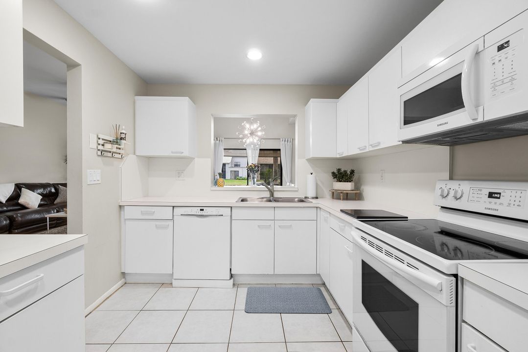 En Venta: $448,500 (3 camas, 2 baños, 1934 Pies cuadrados)