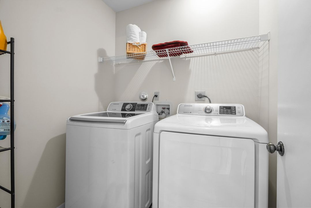 En Venta: $448,500 (3 camas, 2 baños, 1934 Pies cuadrados)