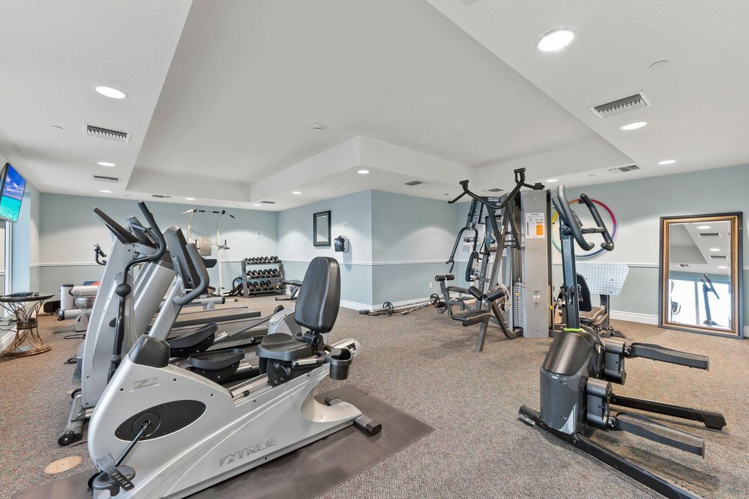 Под контрактом: $1,200,000 (3 спален, 3 ванн, 2317 Квадратных фут)