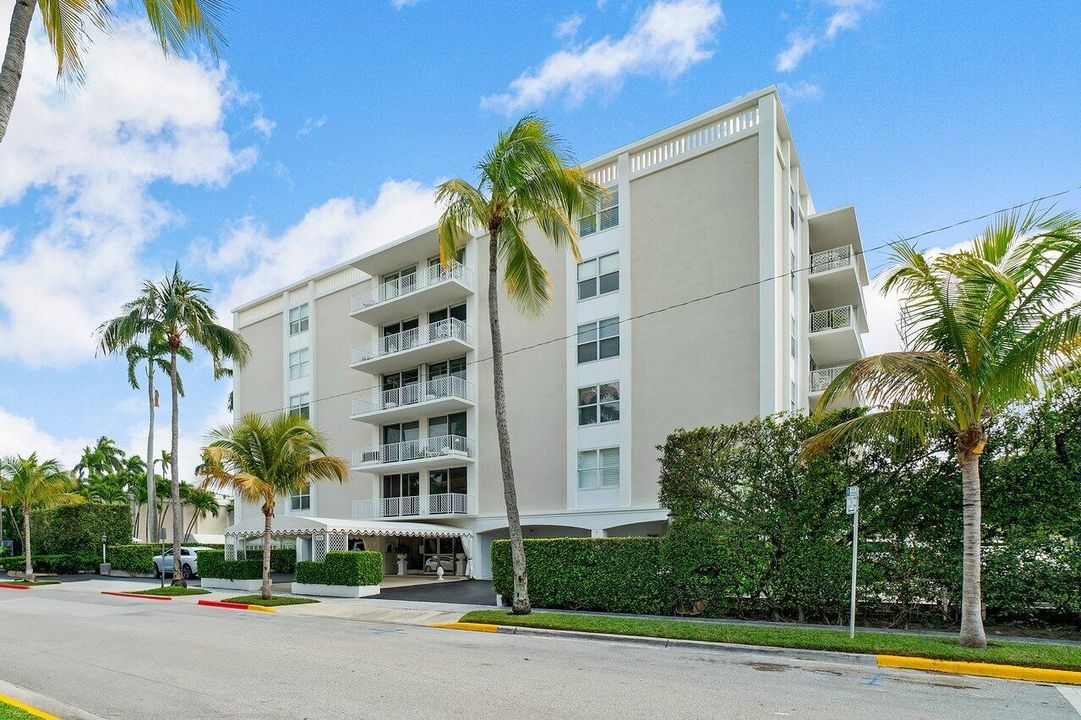 出租: $25,000 (2 贝兹, 2 浴室, 1183 平方英尺)