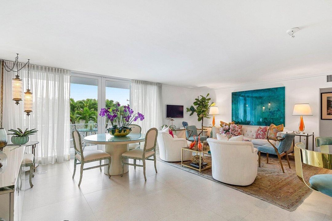 出租: $25,000 (2 贝兹, 2 浴室, 1183 平方英尺)