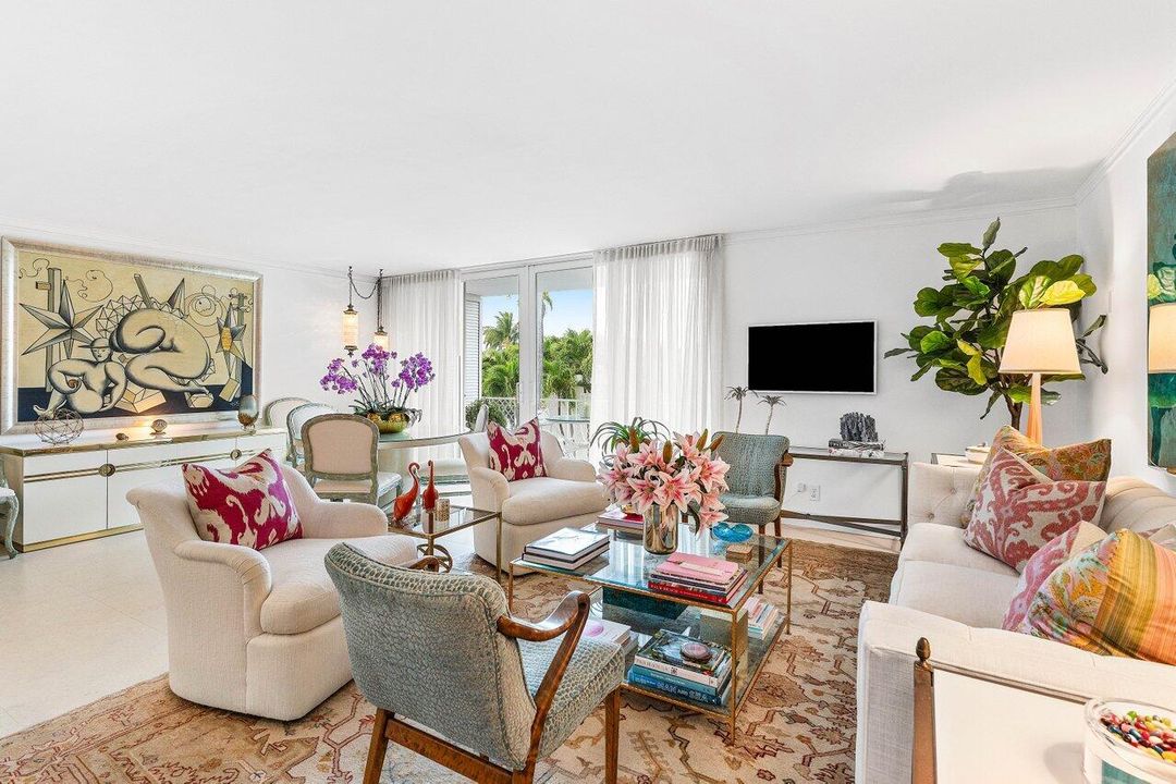 出租: $25,000 (2 贝兹, 2 浴室, 1183 平方英尺)