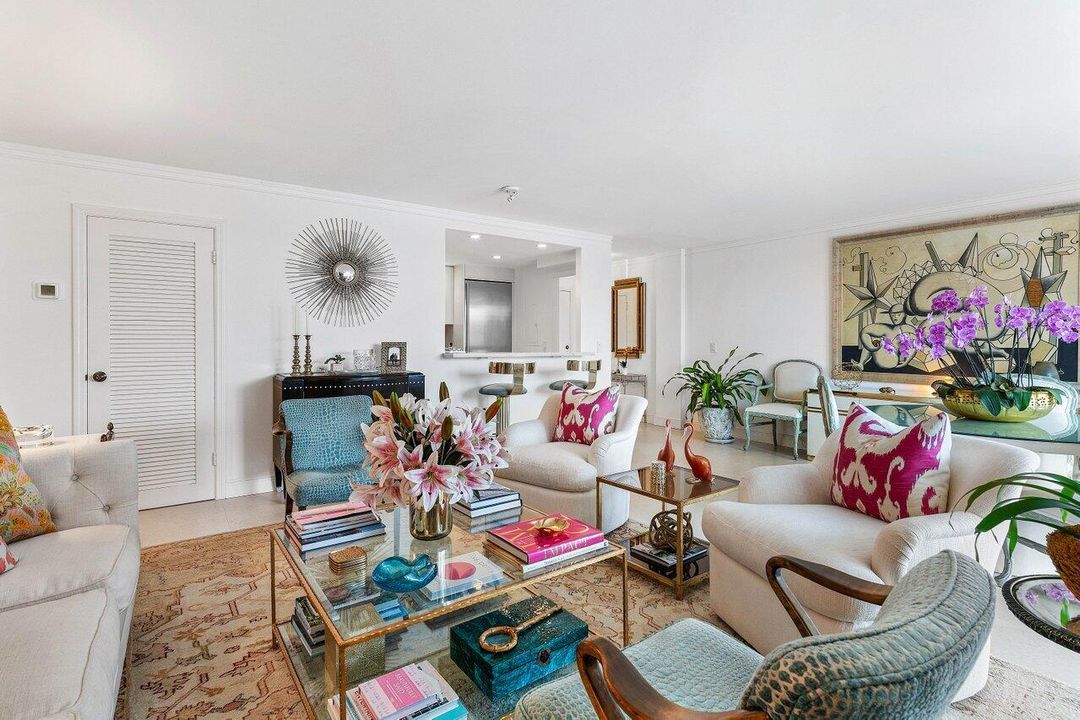 出租: $25,000 (2 贝兹, 2 浴室, 1183 平方英尺)