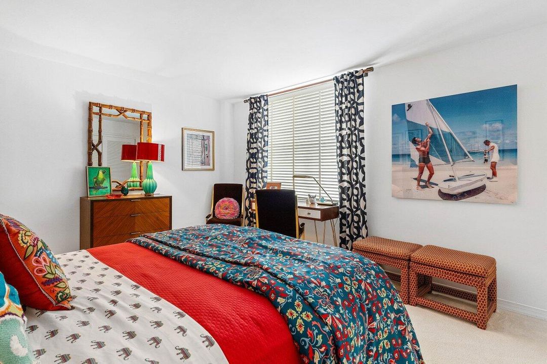 出租: $25,000 (2 贝兹, 2 浴室, 1183 平方英尺)