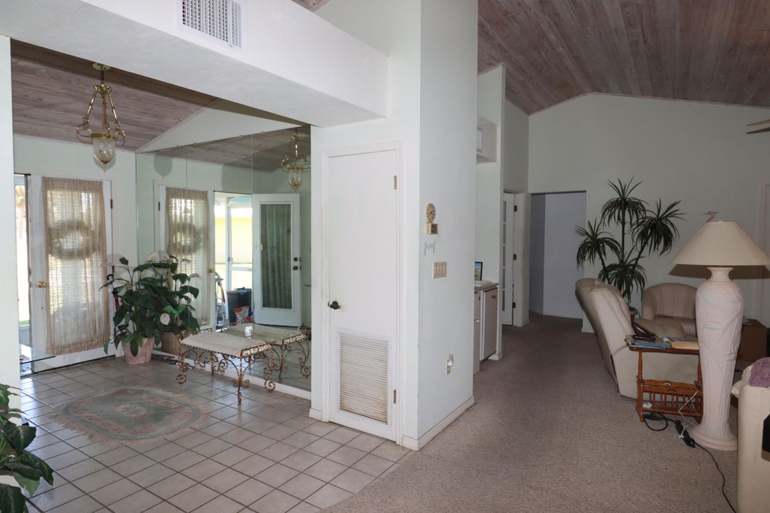 For Sale: $419,000 (2 beds, 2 baths, 2340 Square Feet)