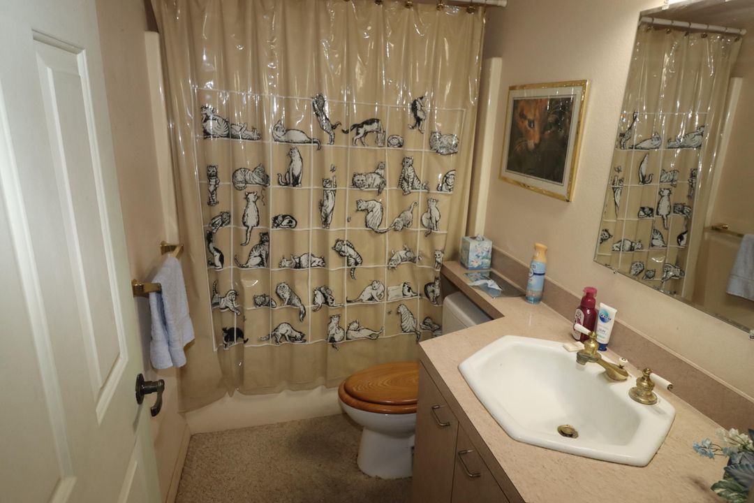 For Sale: $419,000 (2 beds, 2 baths, 2340 Square Feet)