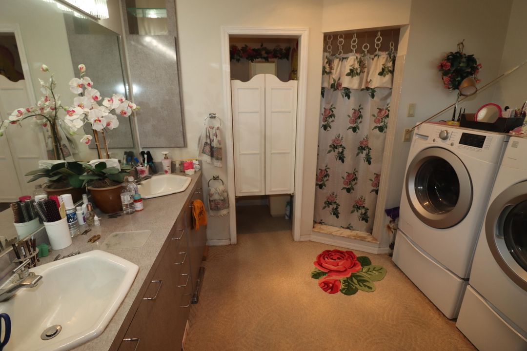 For Sale: $419,000 (2 beds, 2 baths, 2340 Square Feet)