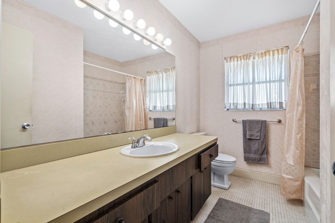 待售: $899,000 (0 贝兹, 0 浴室, 3954 平方英尺)