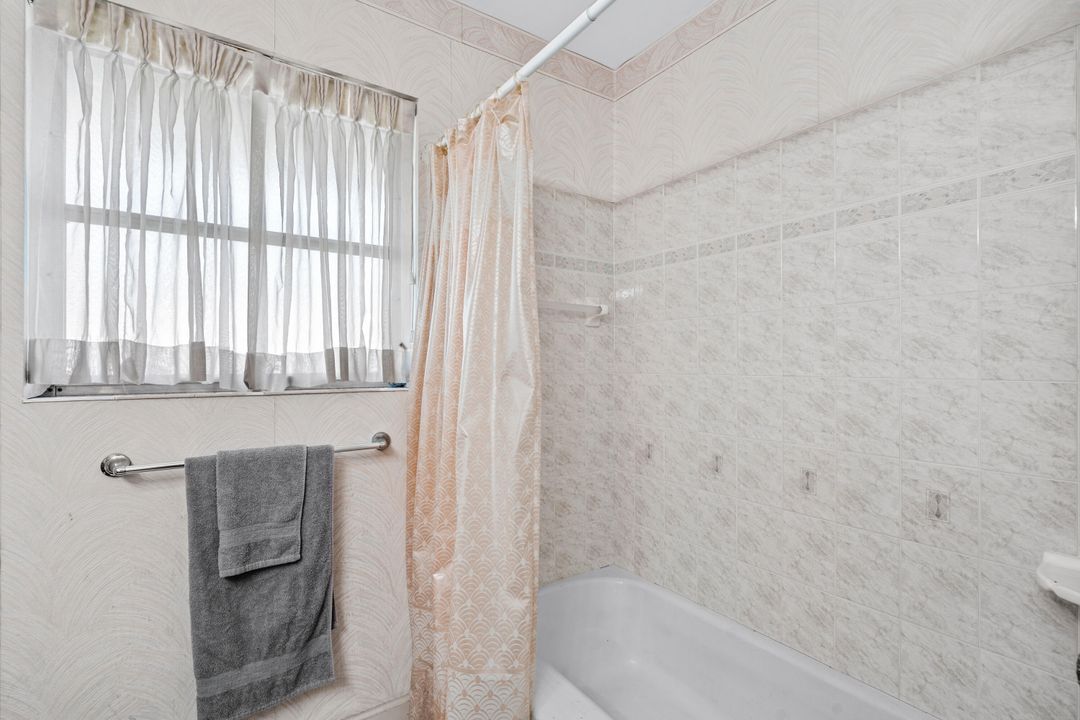 待售: $899,000 (0 贝兹, 0 浴室, 3954 平方英尺)