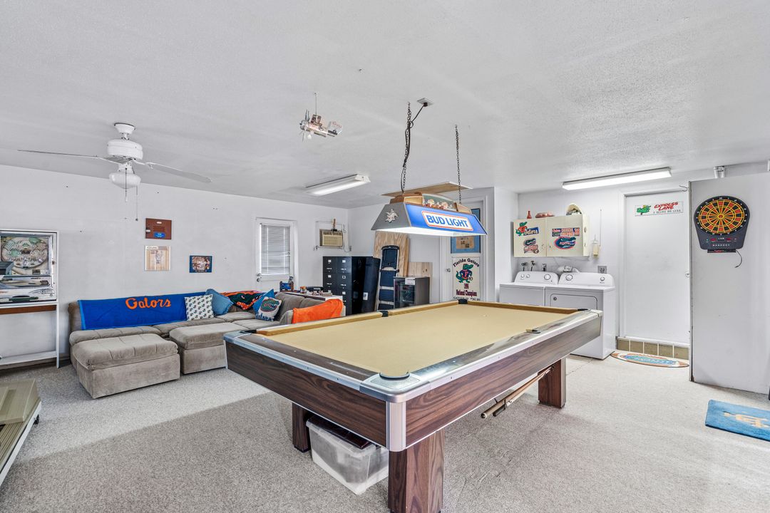 待售: $899,000 (0 贝兹, 0 浴室, 3954 平方英尺)