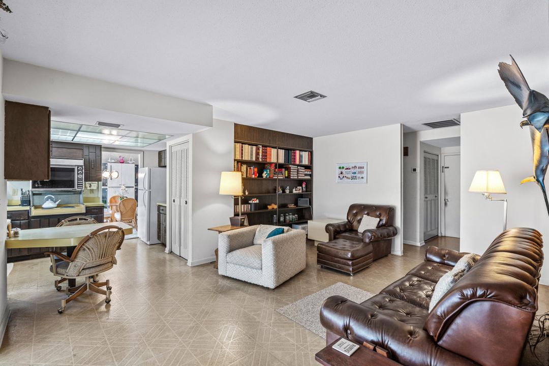 待售: $899,000 (0 贝兹, 0 浴室, 3954 平方英尺)