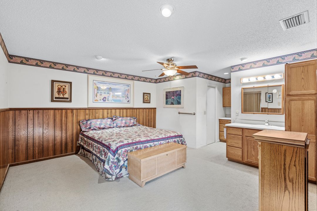 待售: $899,000 (0 贝兹, 0 浴室, 3954 平方英尺)