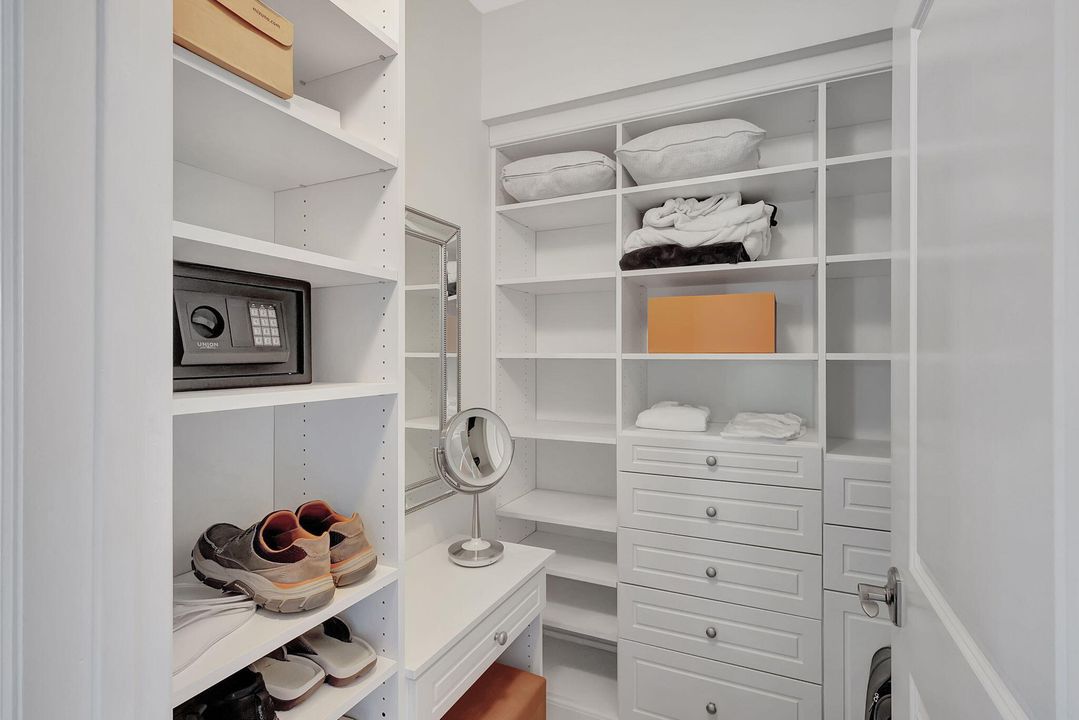 For Rent: $6,500 (3 beds, 2 baths, 1391 Square Feet)