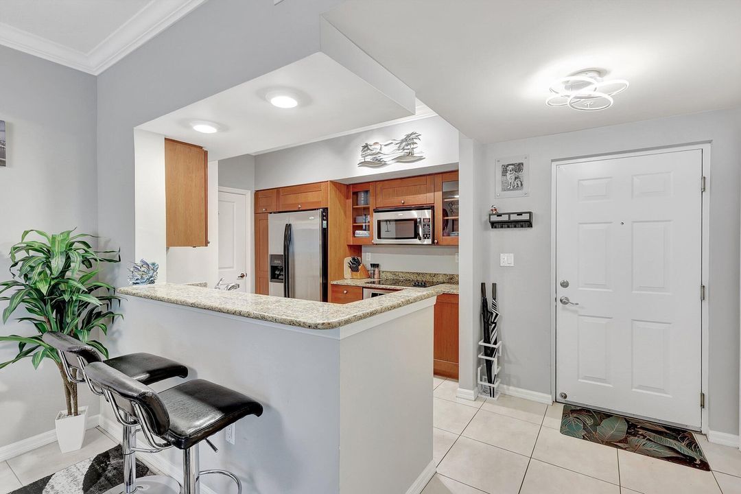 For Rent: $4,750 (2 beds, 2 baths, 1228 Square Feet)