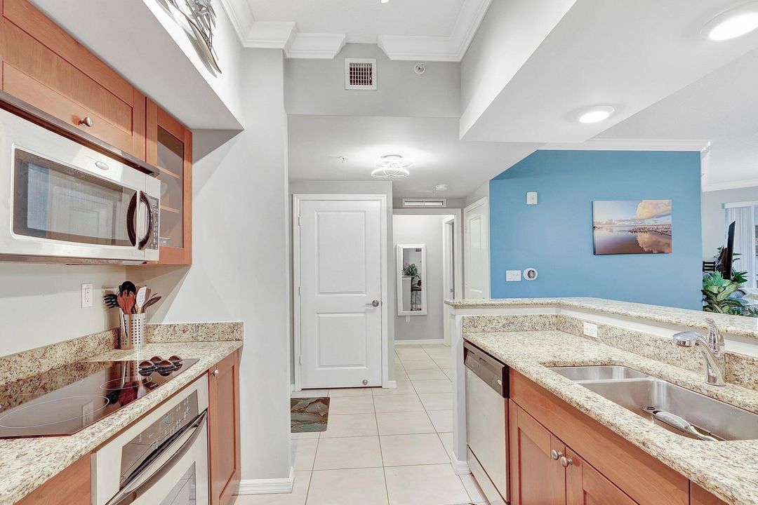 For Rent: $4,750 (2 beds, 2 baths, 1228 Square Feet)