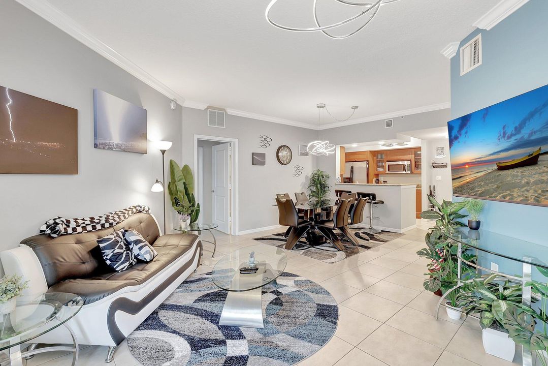 For Rent: $4,750 (2 beds, 2 baths, 1228 Square Feet)