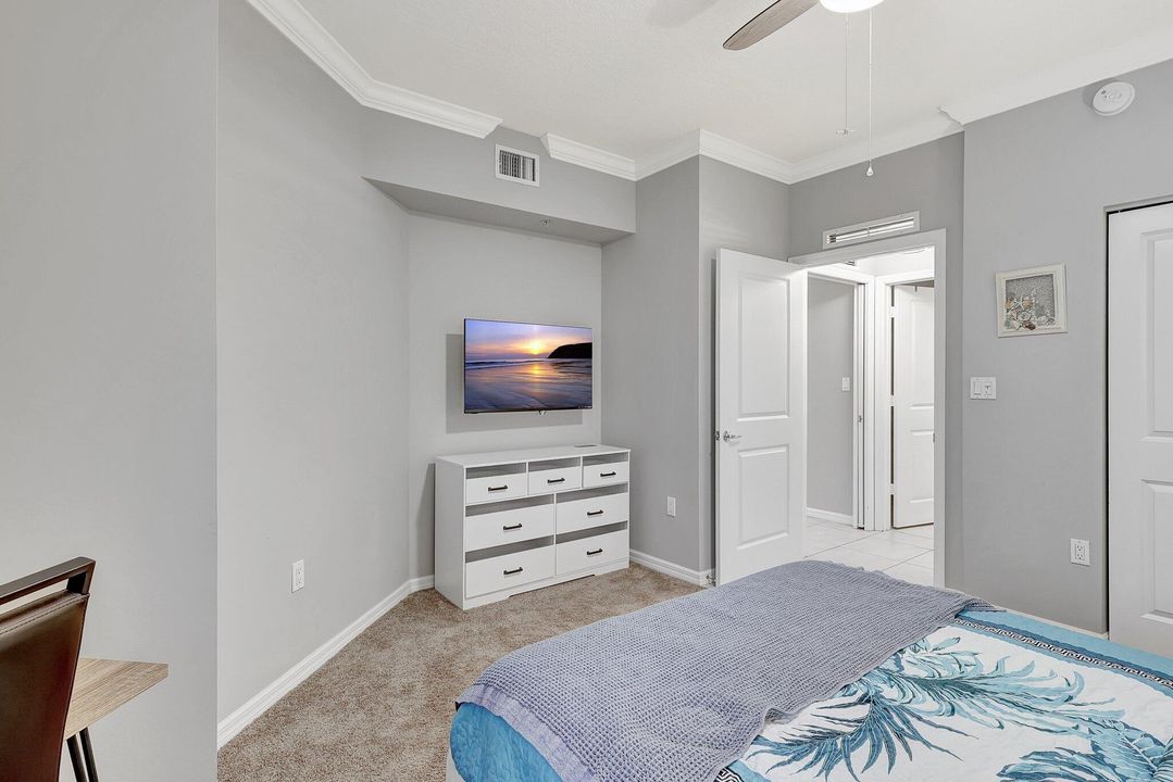 For Rent: $4,750 (2 beds, 2 baths, 1228 Square Feet)