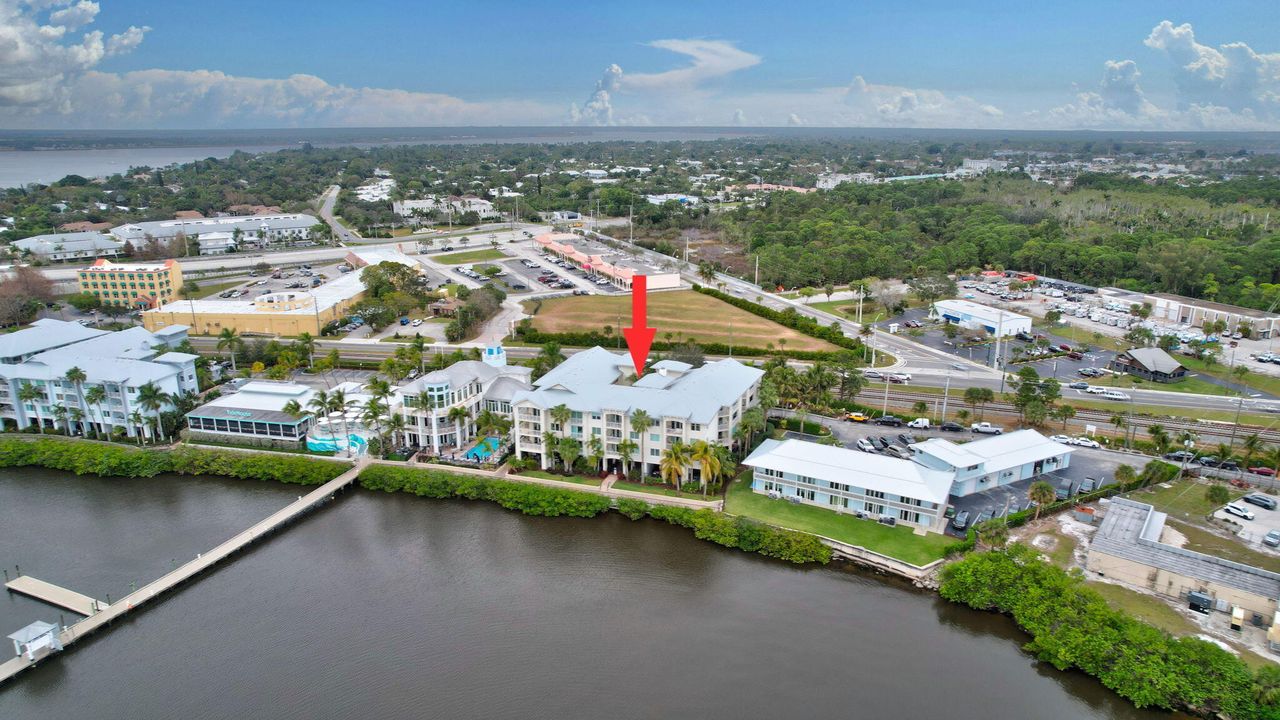 For Rent: $4,750 (2 beds, 2 baths, 1228 Square Feet)