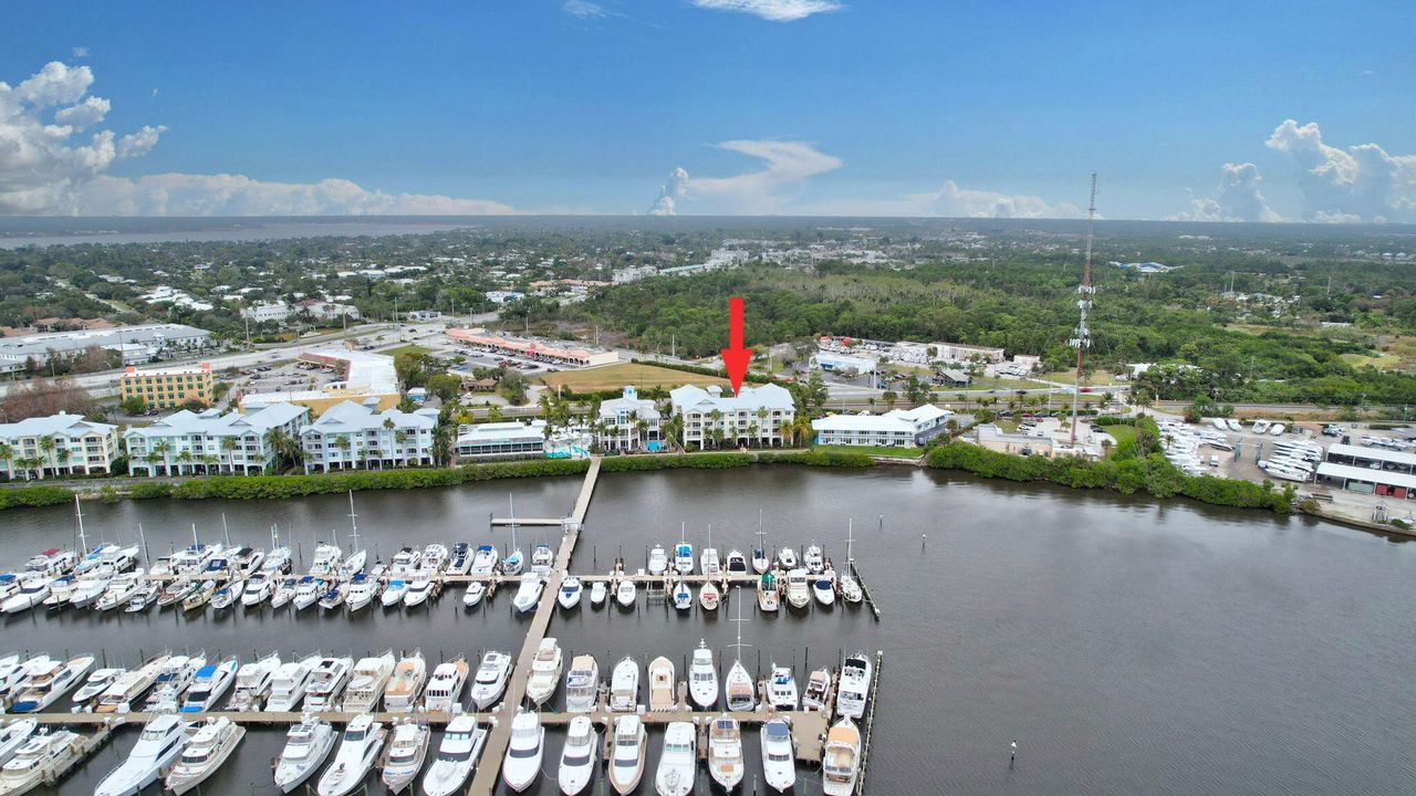 For Rent: $4,750 (2 beds, 2 baths, 1228 Square Feet)