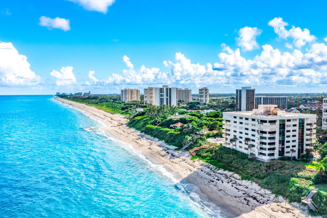 For Sale: $1,399,000 (3 beds, 3 baths, 2650 Square Feet)