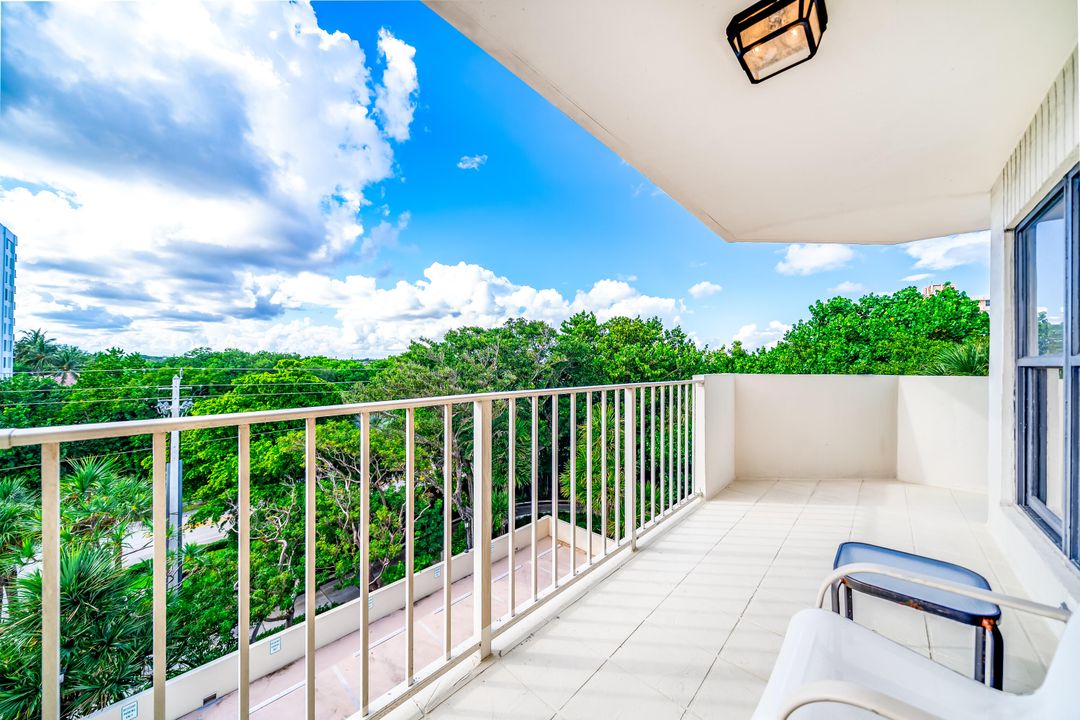 For Sale: $1,399,000 (3 beds, 3 baths, 2650 Square Feet)