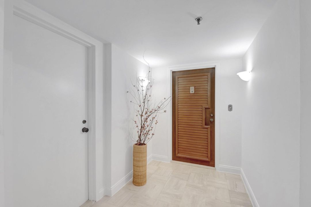 For Sale: $1,399,000 (3 beds, 3 baths, 2650 Square Feet)