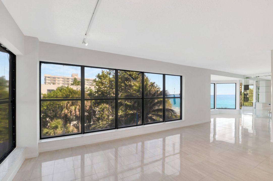 For Sale: $1,399,000 (3 beds, 3 baths, 2650 Square Feet)