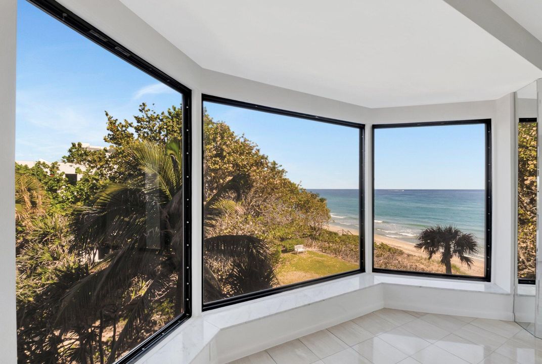 For Sale: $1,399,000 (3 beds, 3 baths, 2650 Square Feet)