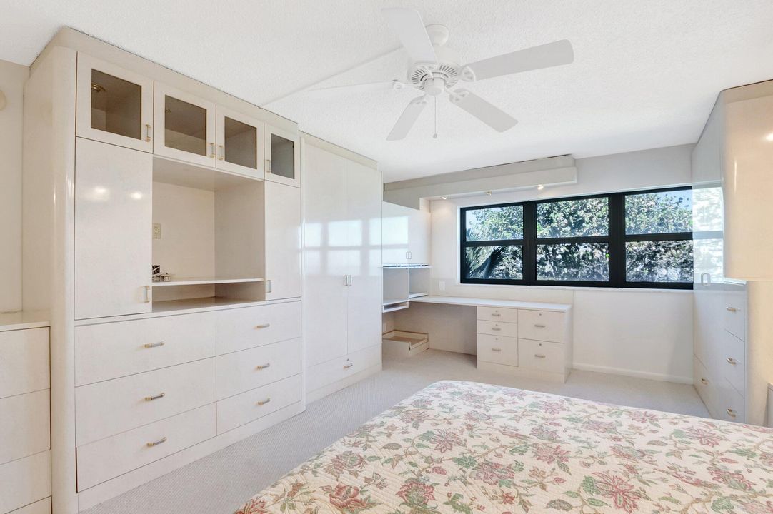 For Sale: $1,399,000 (3 beds, 3 baths, 2650 Square Feet)