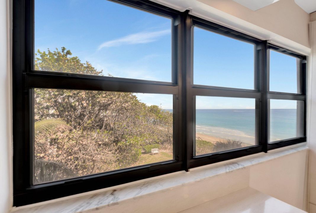 For Sale: $1,399,000 (3 beds, 3 baths, 2650 Square Feet)