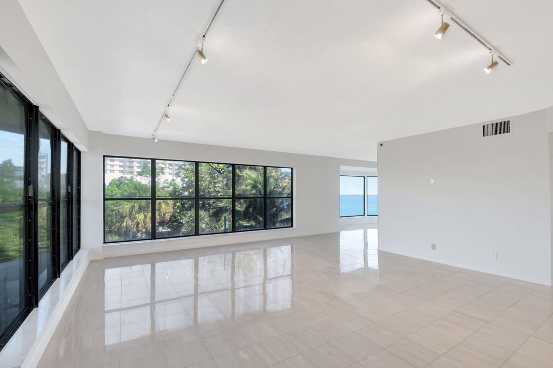 For Sale: $1,399,000 (3 beds, 3 baths, 2650 Square Feet)