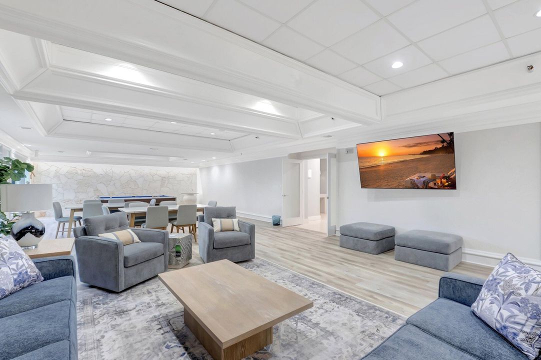 For Sale: $1,399,000 (3 beds, 3 baths, 2650 Square Feet)