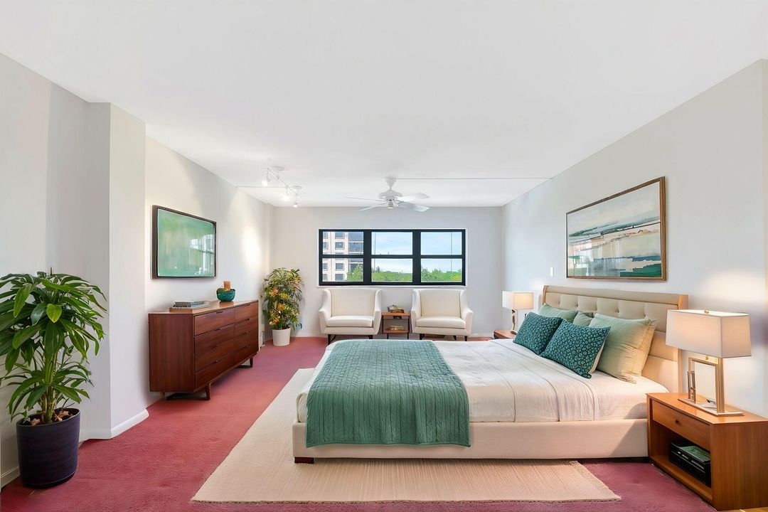 For Sale: $1,399,000 (3 beds, 3 baths, 2650 Square Feet)