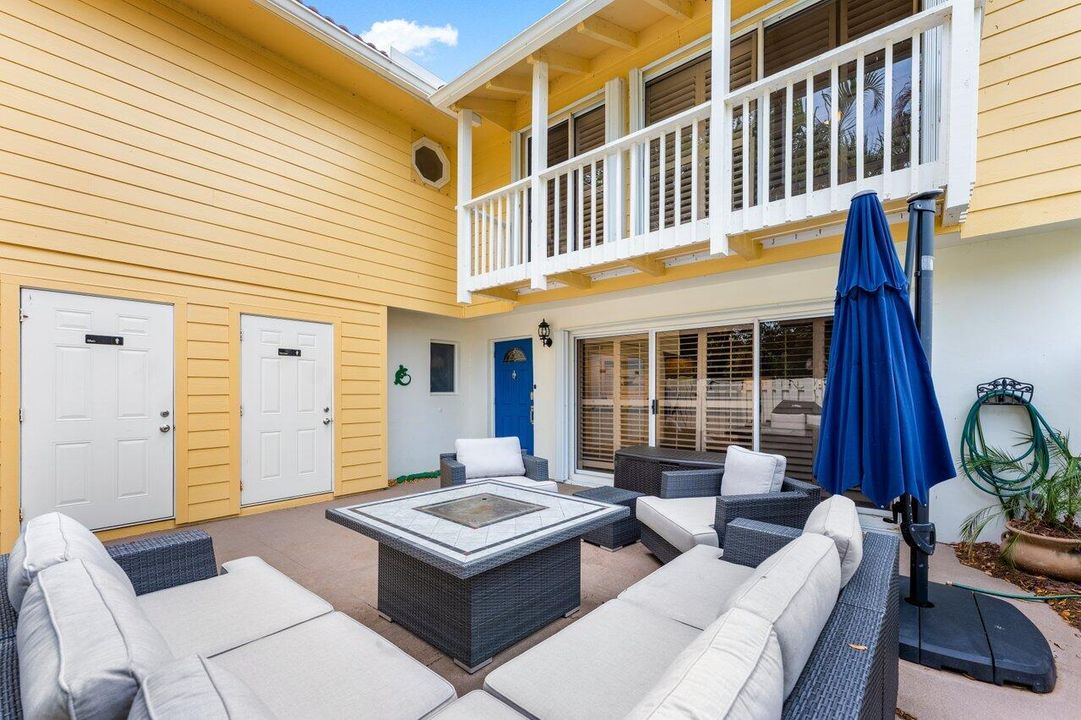 合同活跃: $555,900 (3 贝兹, 2 浴室, 1620 平方英尺)