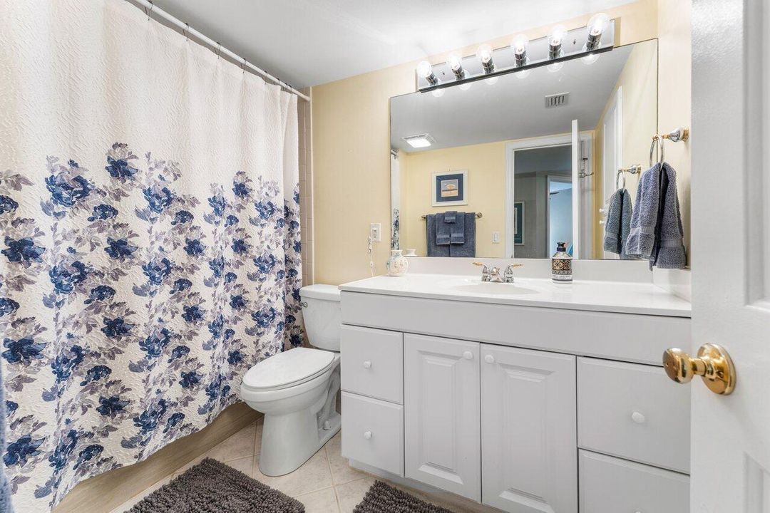 合同活跃: $555,900 (3 贝兹, 2 浴室, 1620 平方英尺)