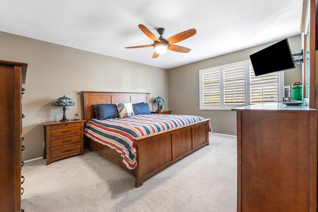 合同活跃: $555,900 (3 贝兹, 2 浴室, 1620 平方英尺)