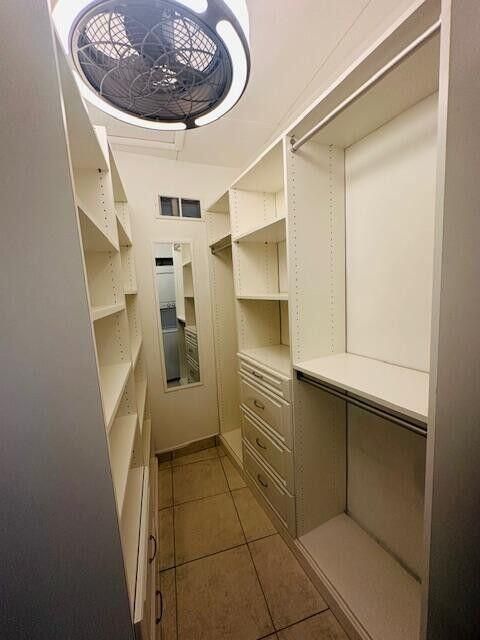 Active With Contract: $199,000 (1 beds, 1 baths, 520 Square Feet)