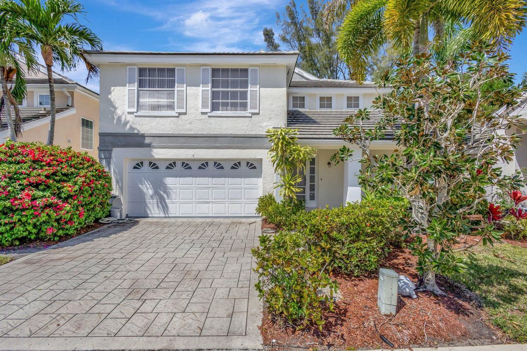 Recently Rented: $3,500 (3 beds, 2 baths, 1725 Square Feet)