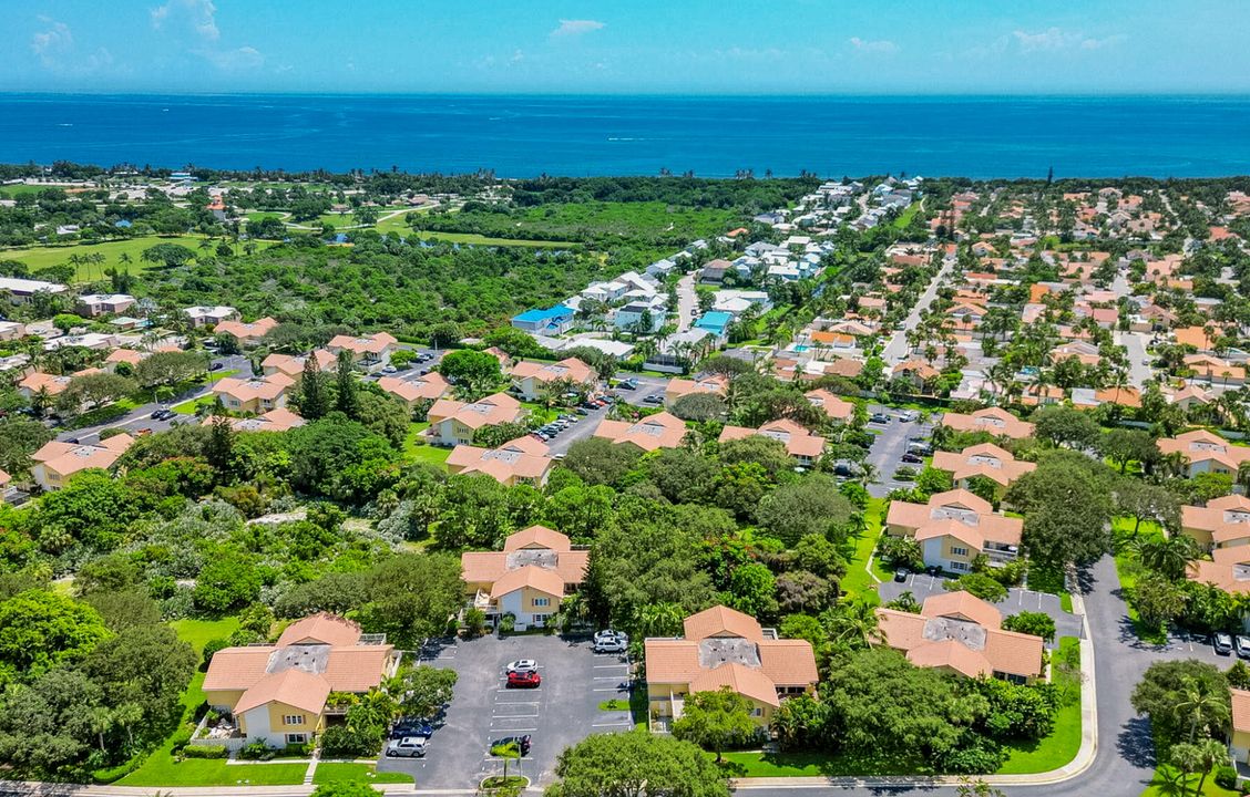 合同活跃: $555,900 (3 贝兹, 2 浴室, 1620 平方英尺)