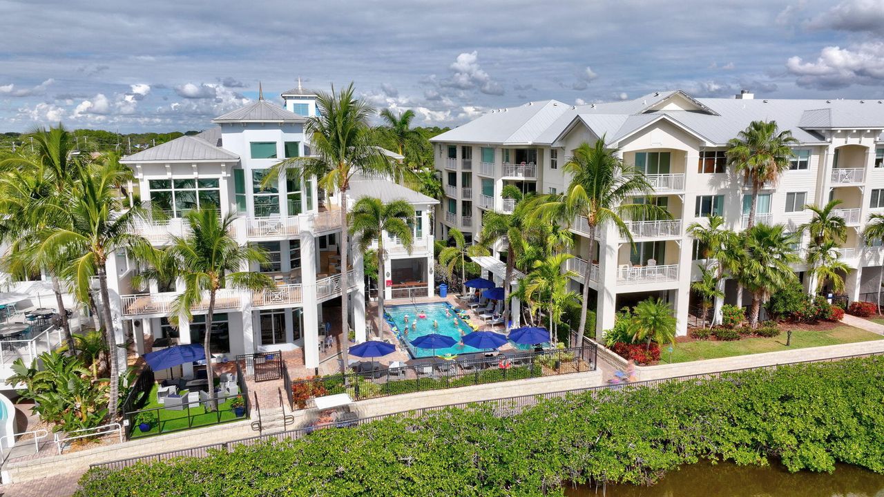 For Rent: $4,750 (2 beds, 2 baths, 1228 Square Feet)