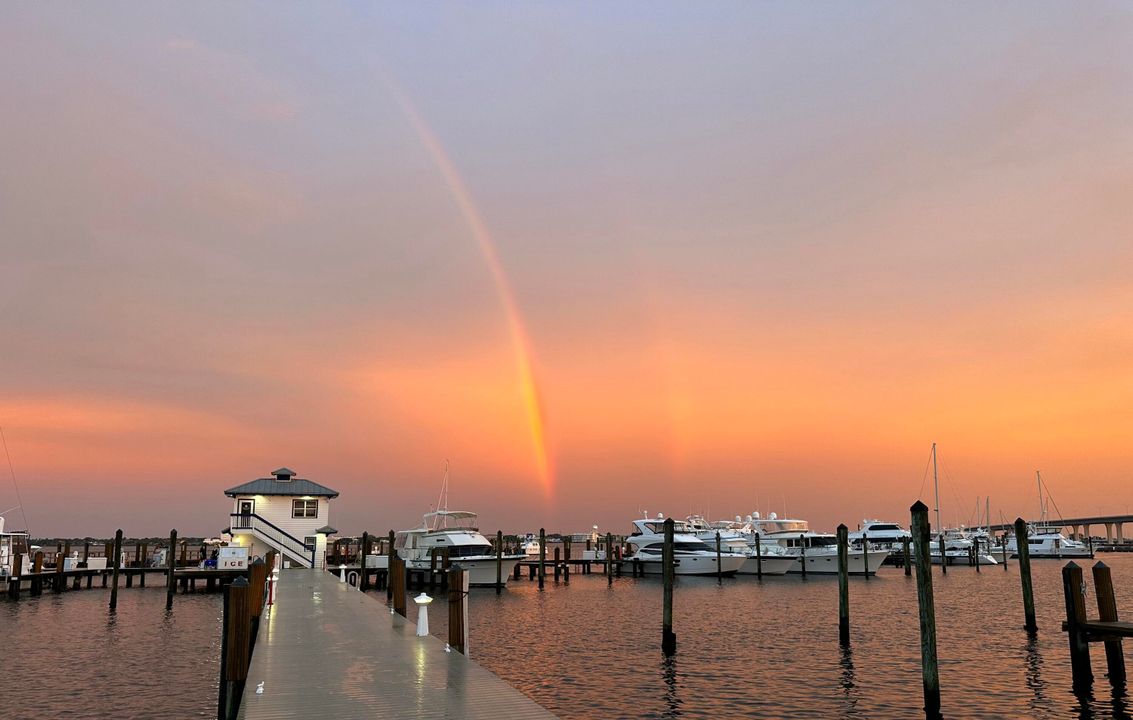 For Rent: $4,750 (2 beds, 2 baths, 1228 Square Feet)