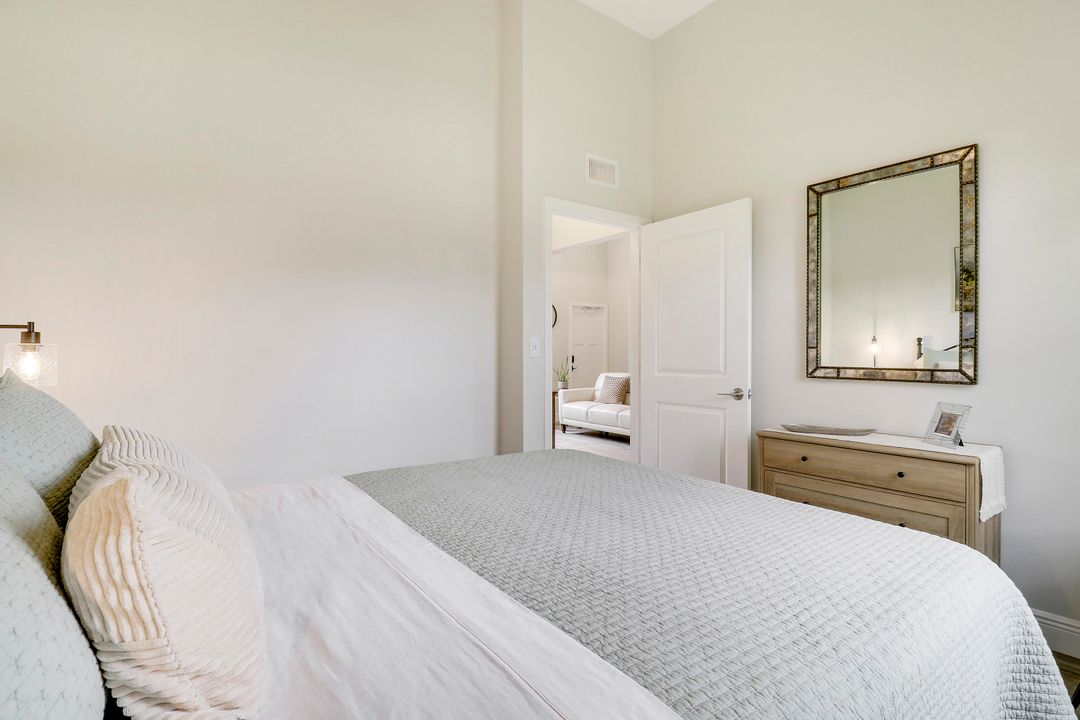 出租: $4,000 (2 贝兹, 1 浴室, 835 平方英尺)